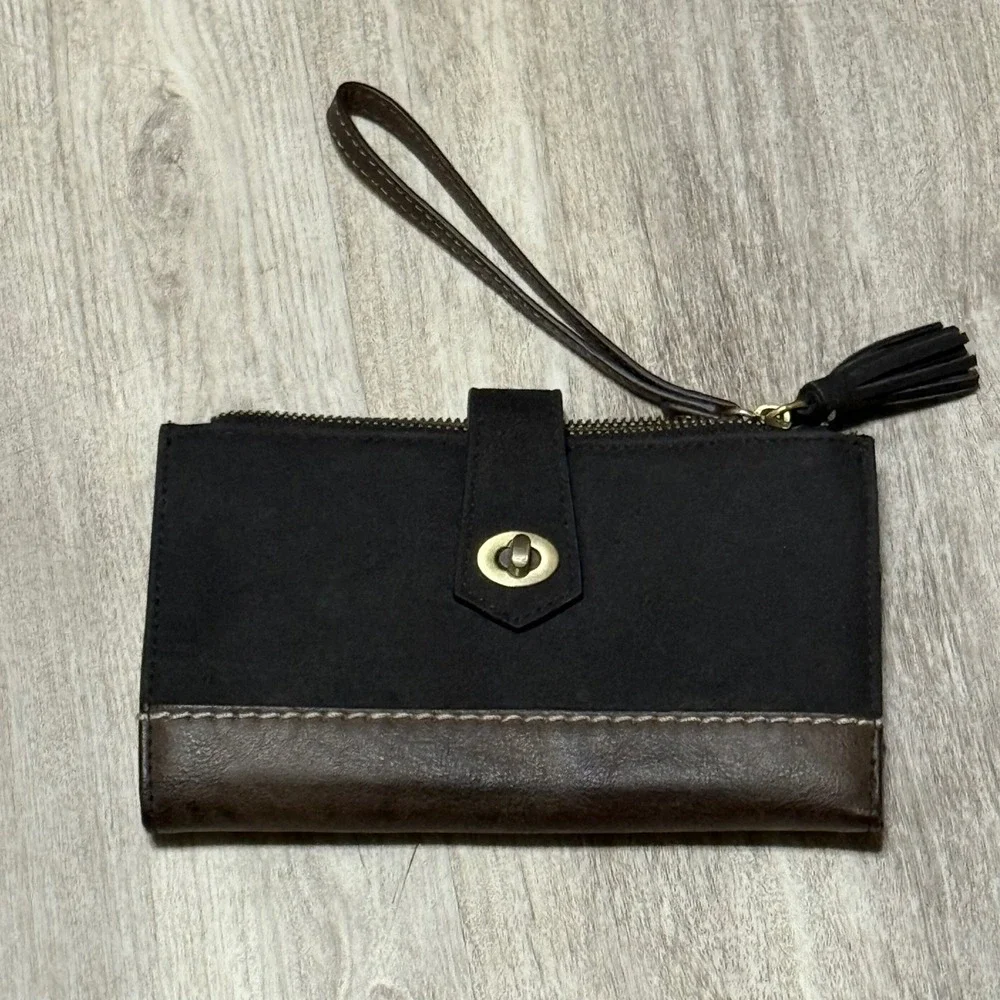Maurices Wallet‎ Clutch Wristlet Zip Around Faux Leather Black Brown